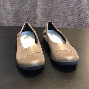 Clarks Cloud Steppers